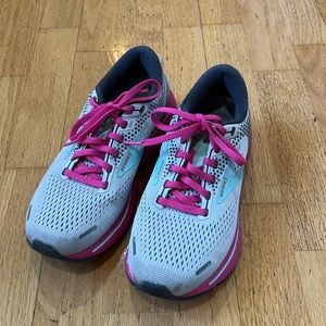 Brooks Ghost 14 running shoes for women size 7